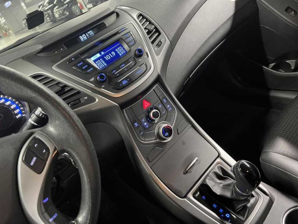 HYUNDAI Avante 2015 Blanco - Importación desde Corea - HF Imports Iquique - Foto 13