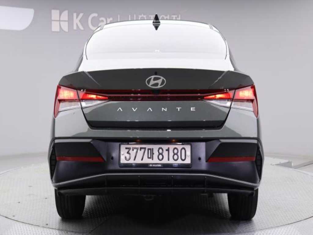 HYUNDAI Avante - Vista 4