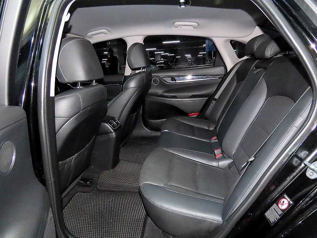 HYUNDAI Grandeur - Vista 7