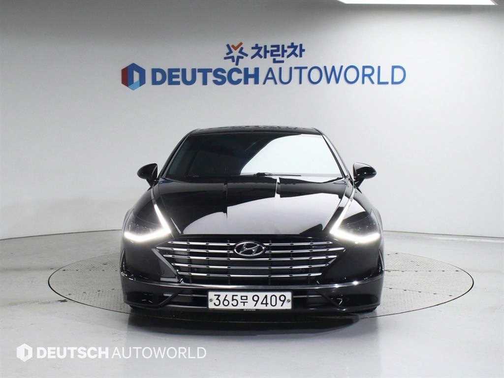 HYUNDAI Sonata - Vista 3