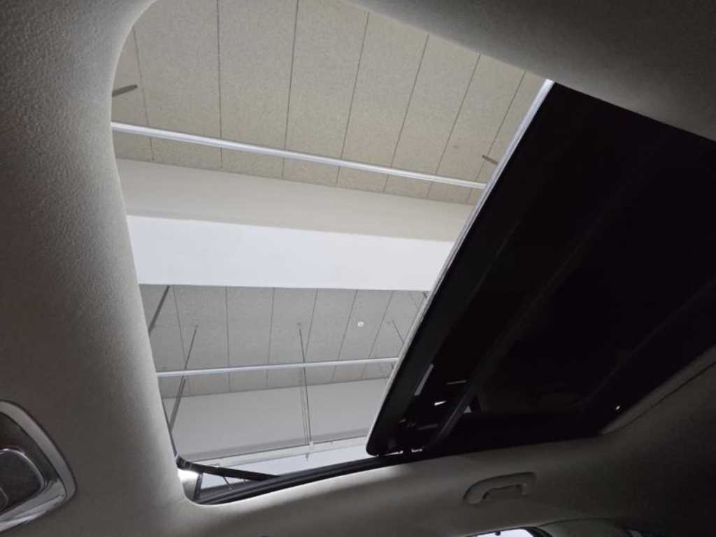 Genesis GV70 - Vista 12