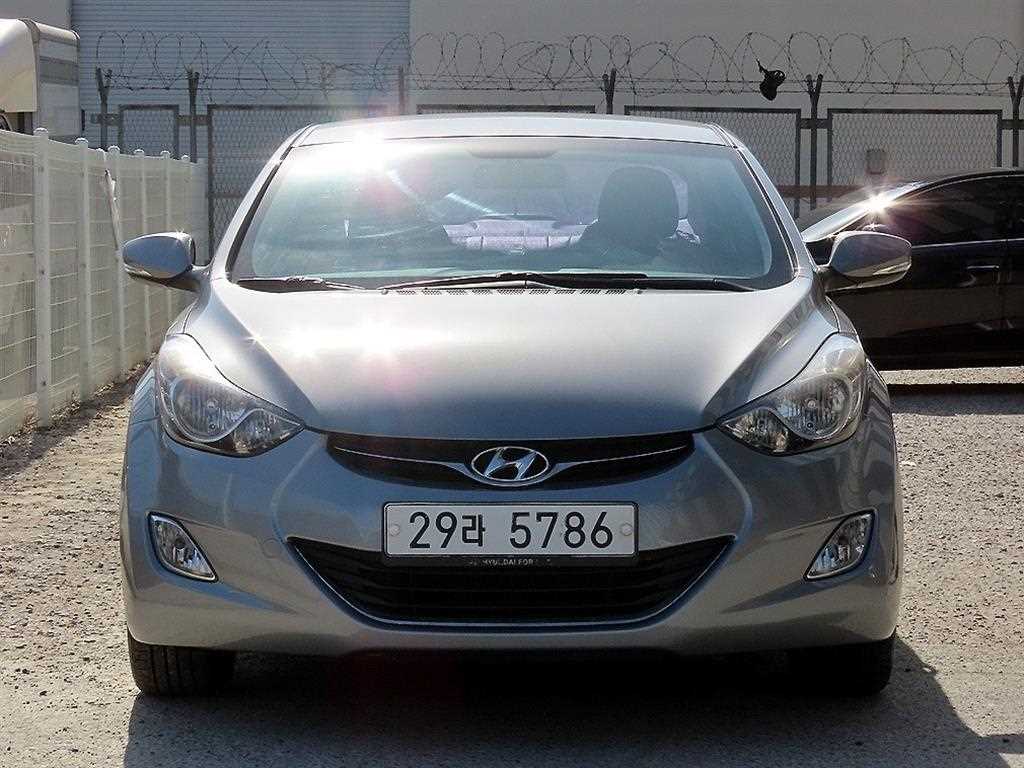 HYUNDAI Avante 2013 Gris - Importación desde Corea - HF Imports Iquique - Foto 1