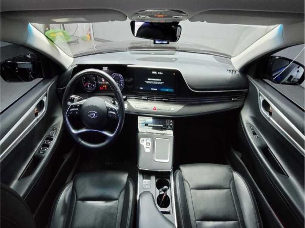 HYUNDAI Grandeur - Vista 6