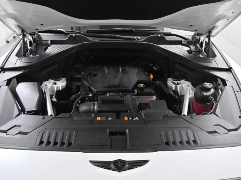 Genesis GV80 - Vista 6