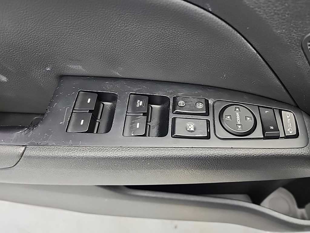 HYUNDAI Avante - Vista 8