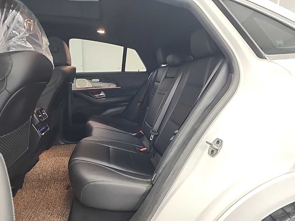 Mercedes Benz GLE Class - Vista 12