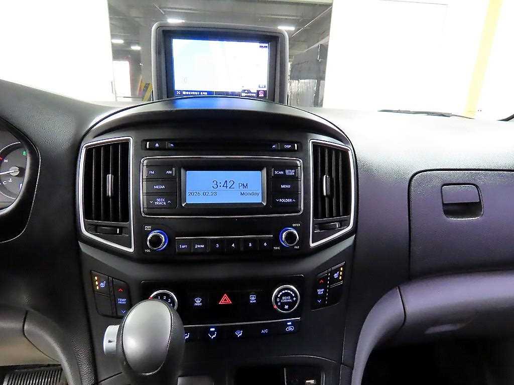 HYUNDAI Starex 2019 Plateado - Importación desde Corea - HF Imports Iquique - Foto 14