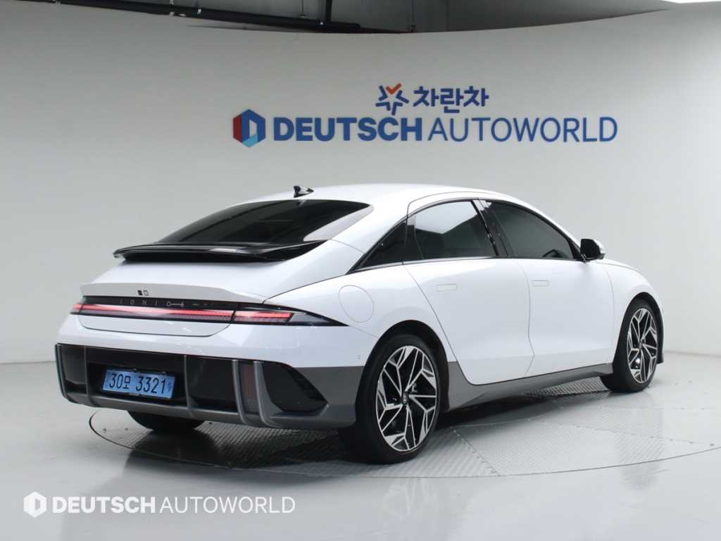 HYUNDAI Ioniq 6 - Vista 4