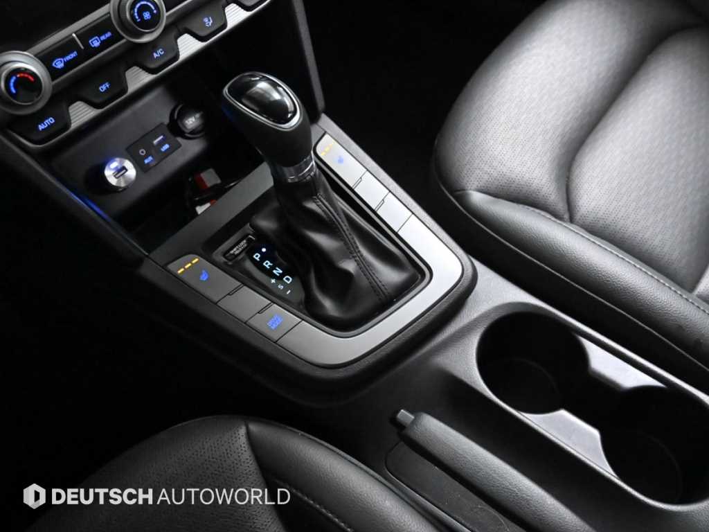 HYUNDAI Avante - Vista 9