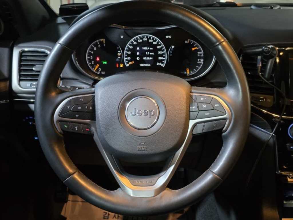 Jeep Cherokee - Vista 10