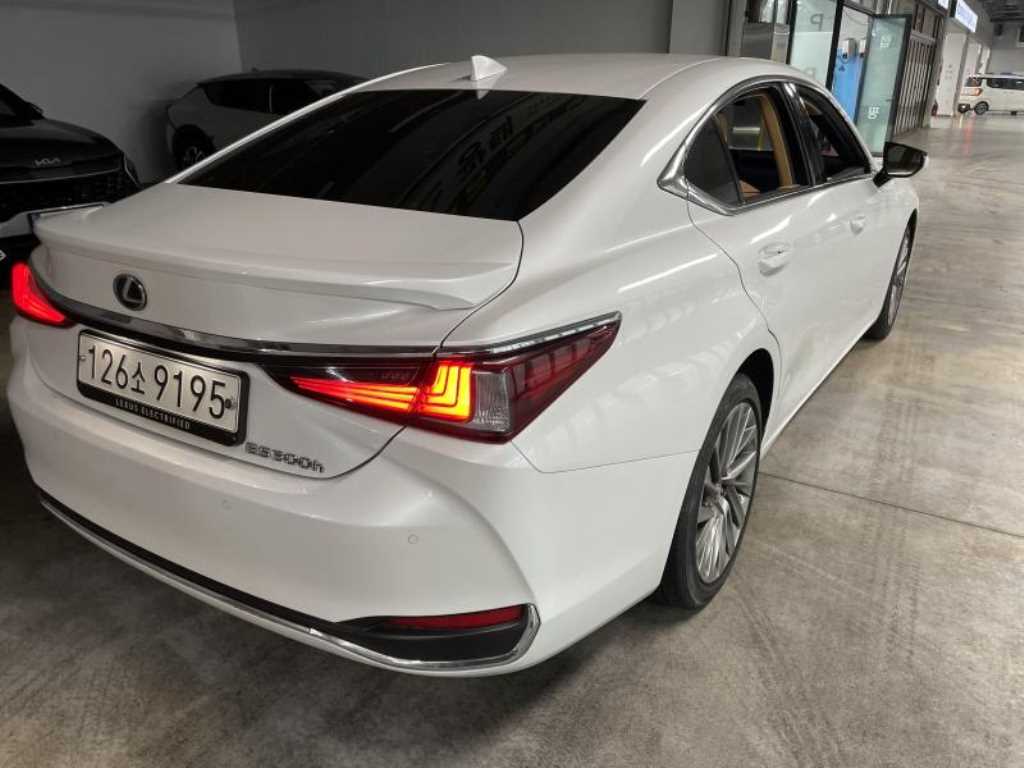 Lexus ES - Vista 6