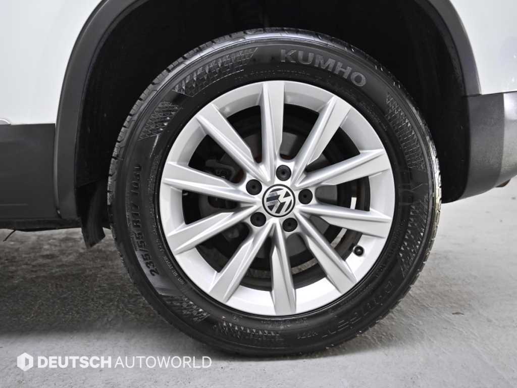 Volkswagen Tiguan - Vista 5