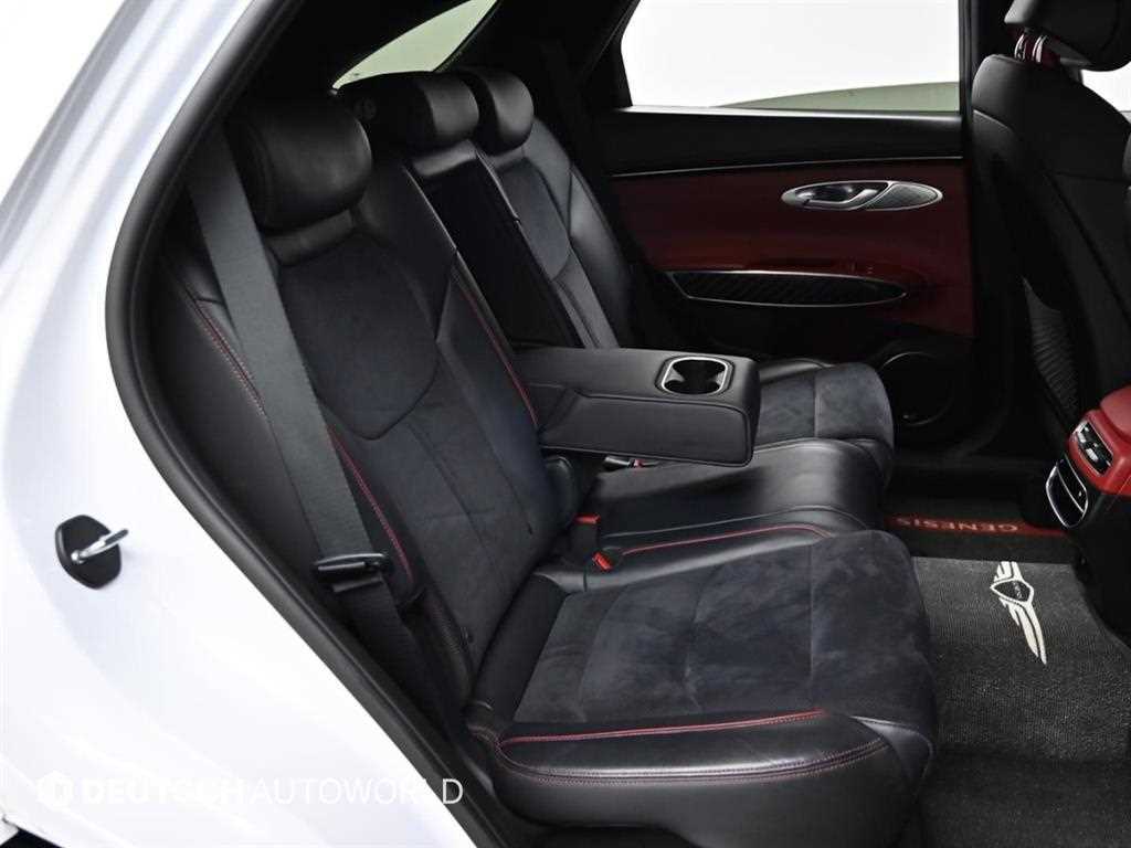 Genesis GV70 - Vista 12