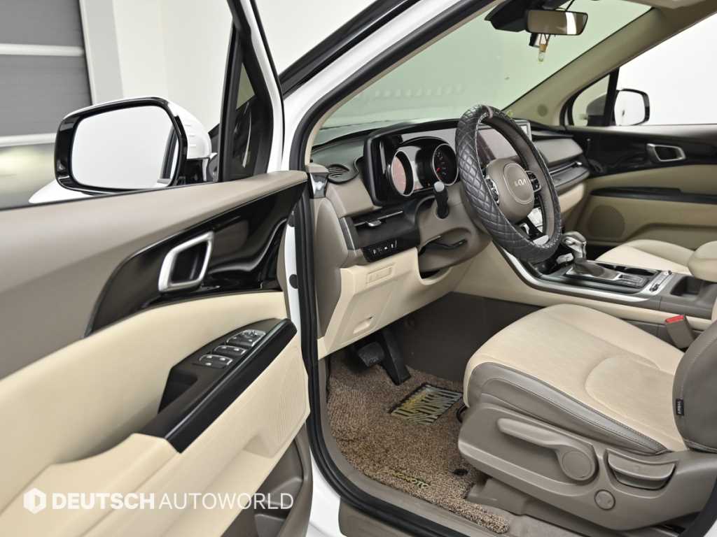 KIA Carnival - Vista 11