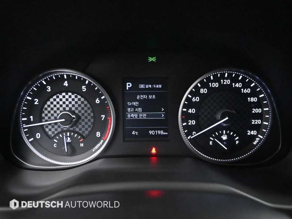 HYUNDAI Avante - Vista 8