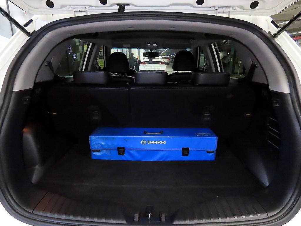 Ssangyong Tivoli 2015 Blanco - Importación desde Corea - HF Imports Iquique - Foto 17