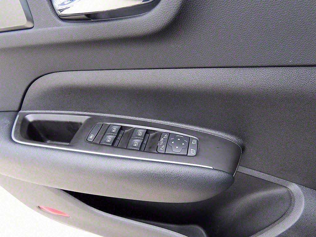 SAMSUNG QM6 - Vista 10