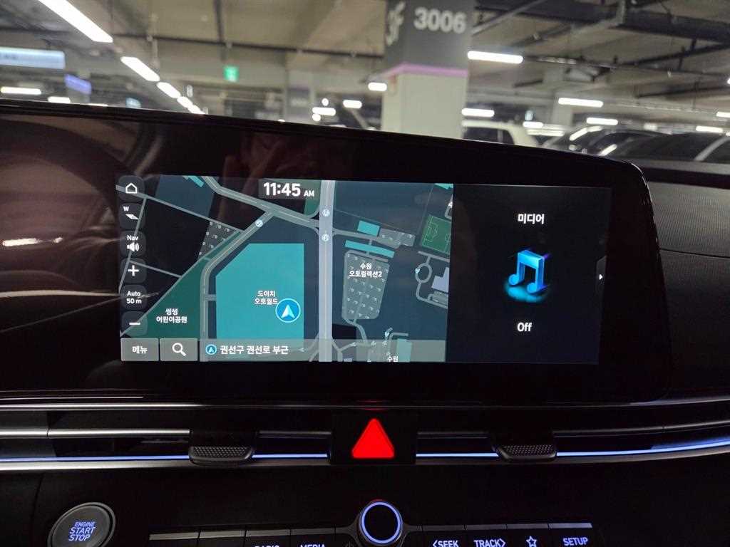 HYUNDAI Avante - Vista 10