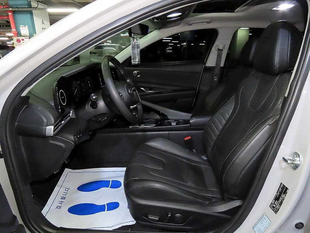 HYUNDAI Avante - Vista 6