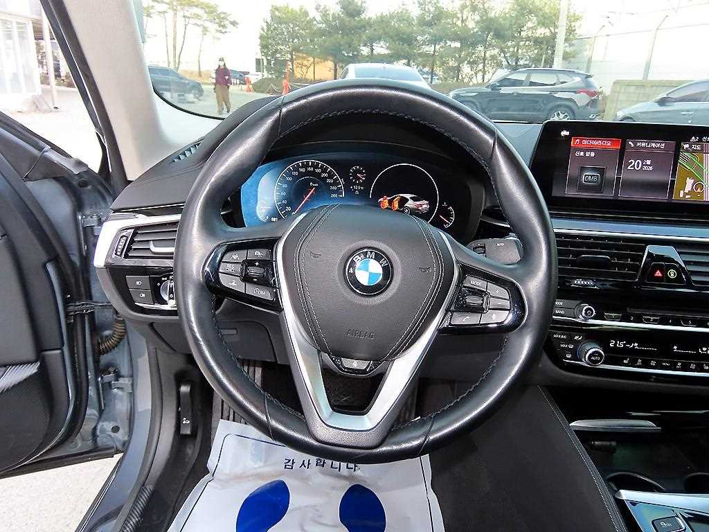 BMW 5 Series - Vista 8