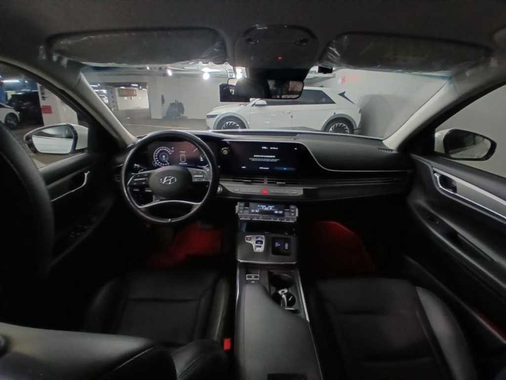 HYUNDAI Grandeur - Vista 6