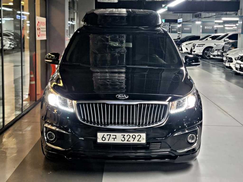 KIA Carnival - Vista 2