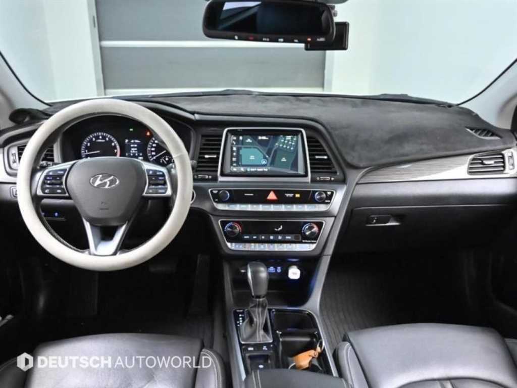 HYUNDAI Sonata - Vista 7