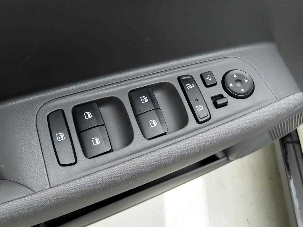 HYUNDAI Casper - Vista 10