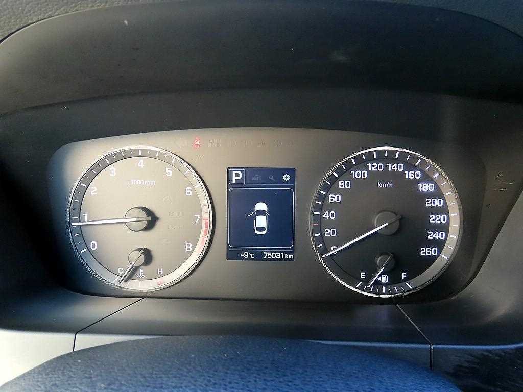 HYUNDAI Sonata - Vista 9