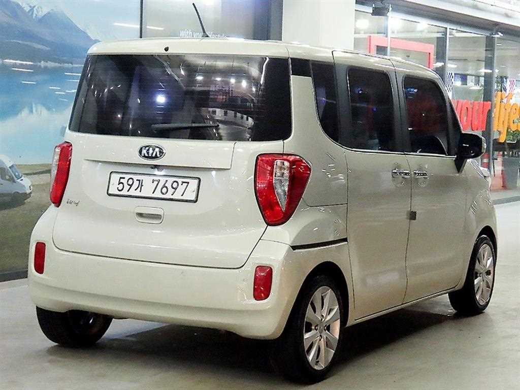 KIA Ray - Vista 4