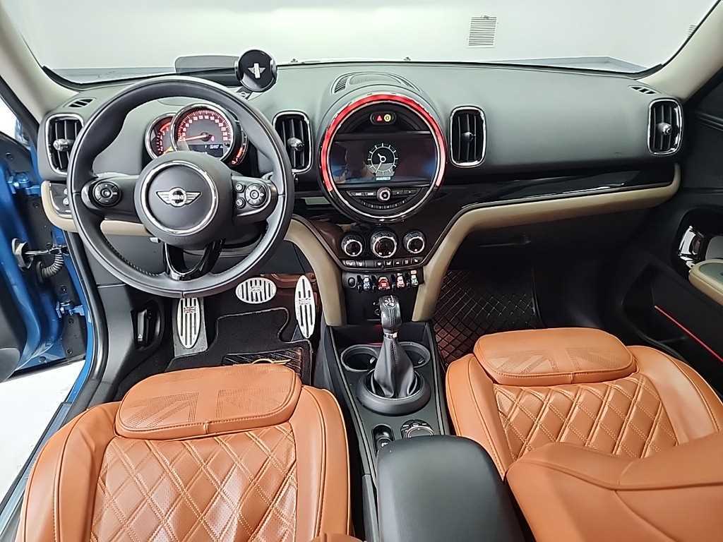 Mini Countryman - Vista 8