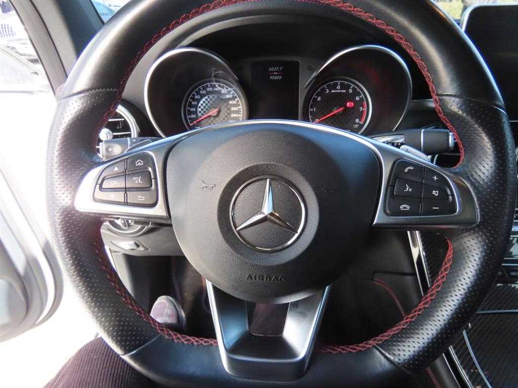 Mercedes Benz GLC Class - Vista 8