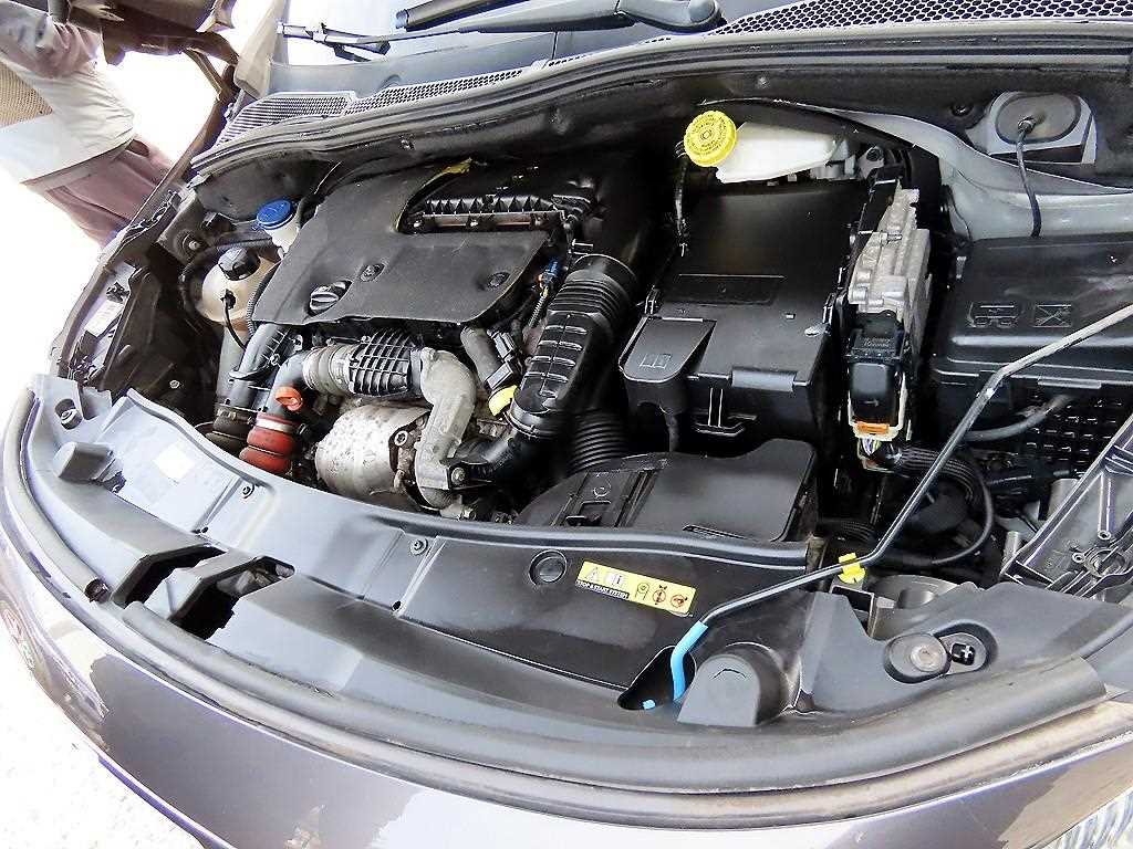 Peugeot 2008 2017 Gris - Importación desde Corea - HF Imports Iquique - Foto 19