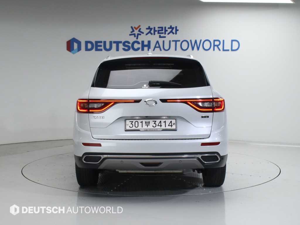 SAMSUNG QM6 - Vista 4