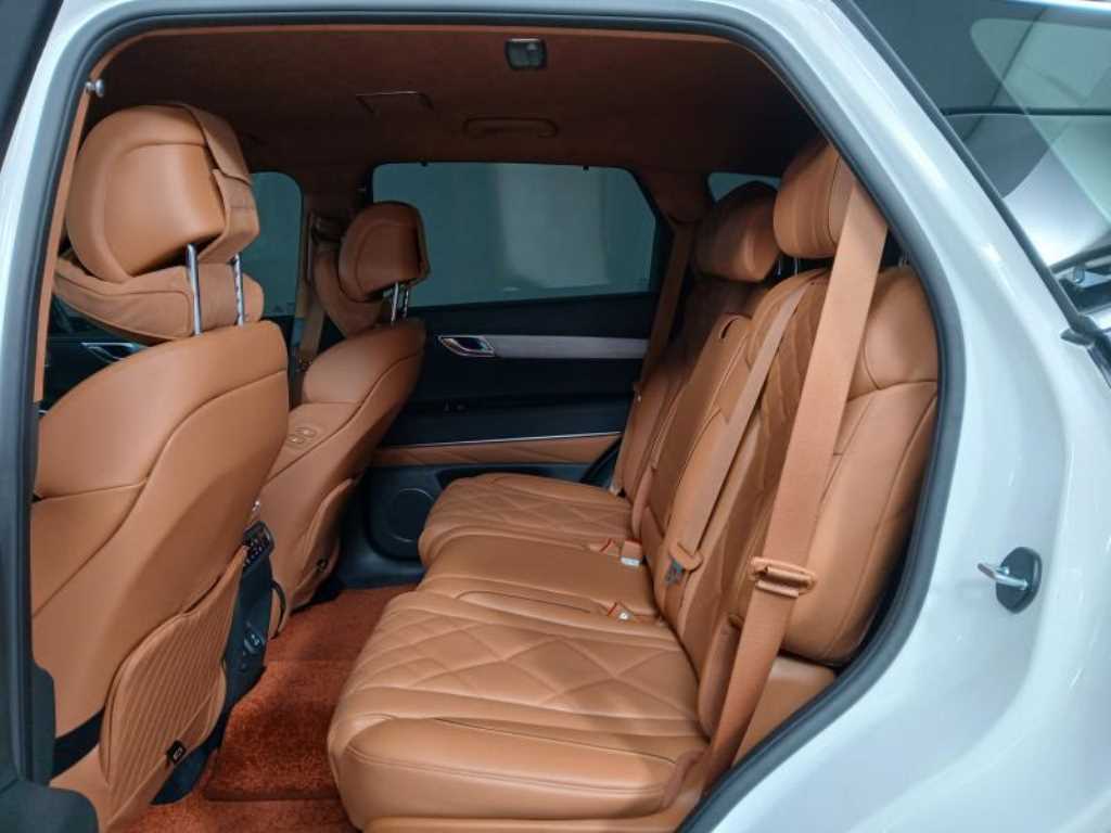 Genesis GV80 - Vista 7