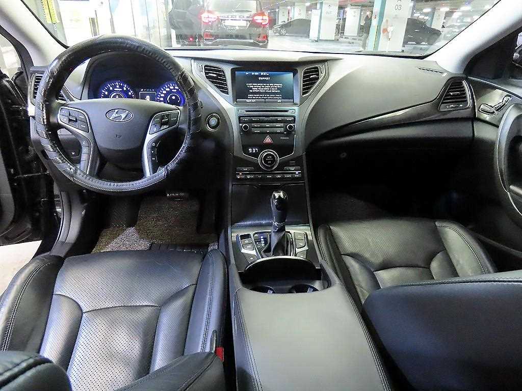 HYUNDAI Grandeur - Vista 10