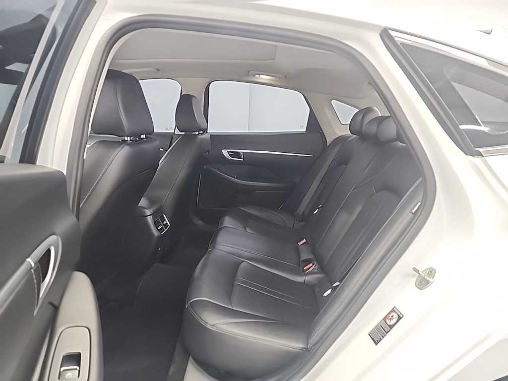 HYUNDAI Sonata - Vista 12