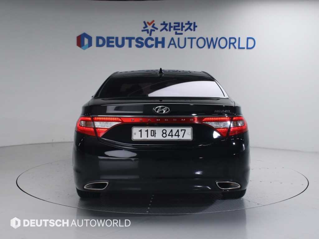 HYUNDAI Grandeur - Vista 4