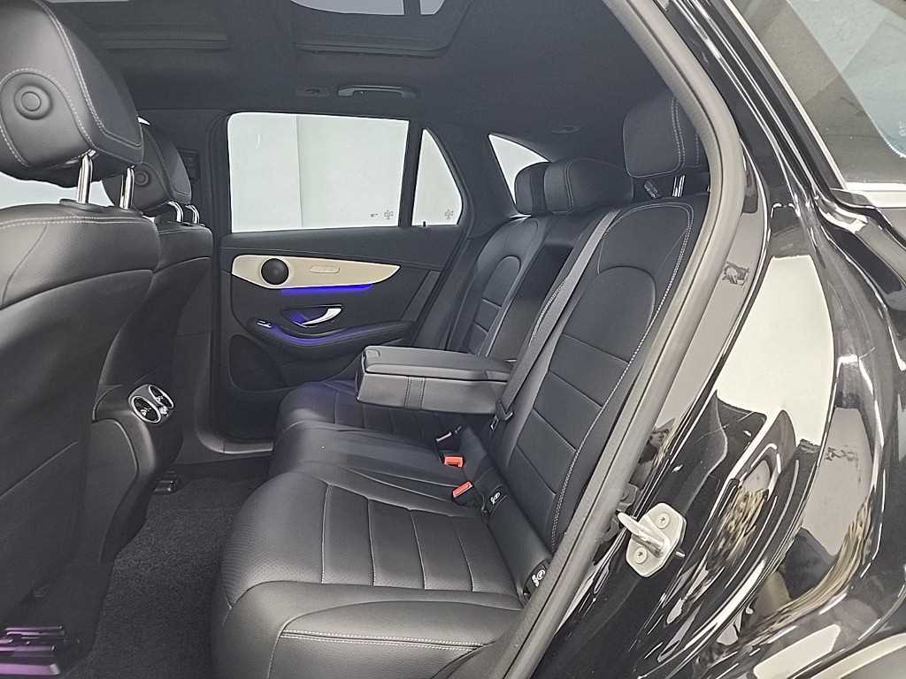 Mercedes Benz GLC Class - Vista 12