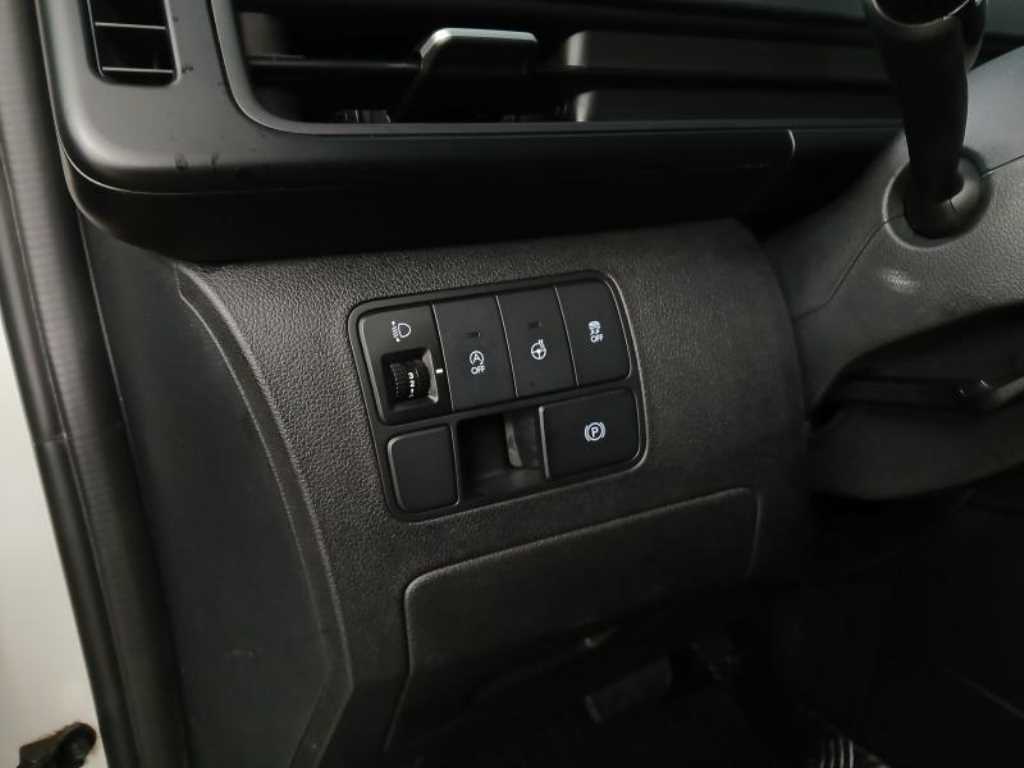 HYUNDAI Staria - Vista 11