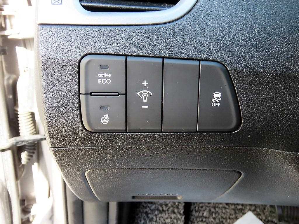 HYUNDAI Avante - Vista 12