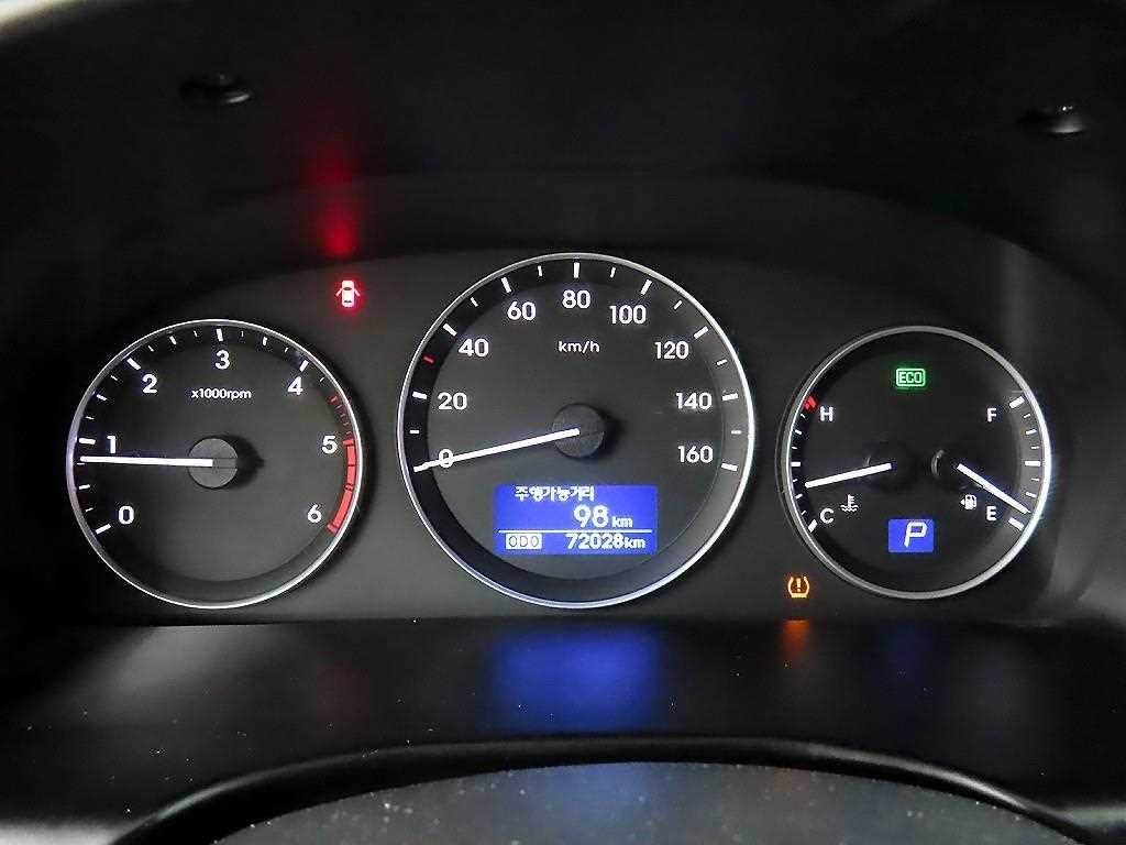 HYUNDAI Starex - Vista 8