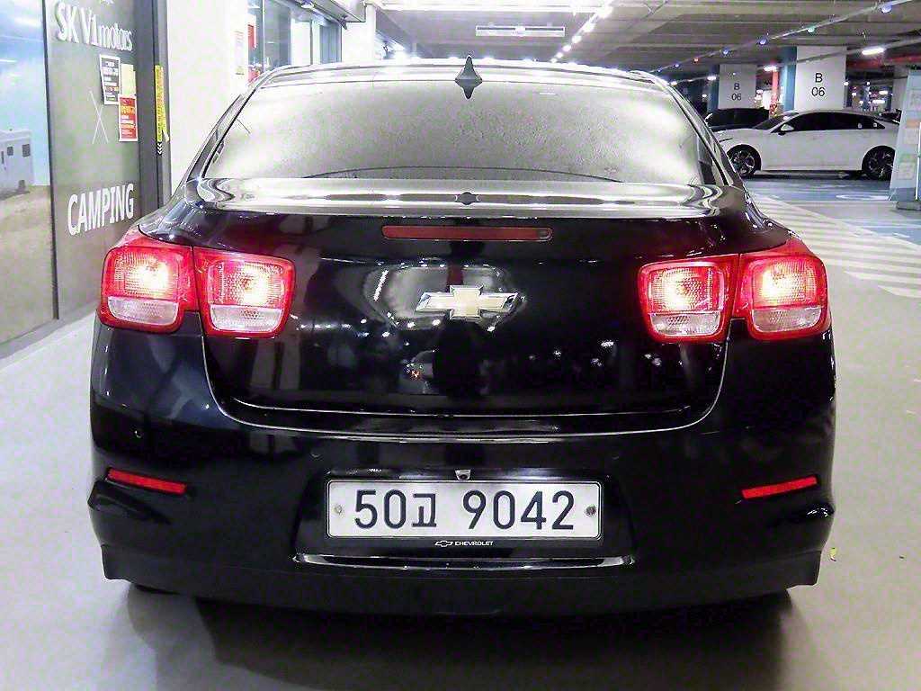 Chevrolet Malibu - Vista 5