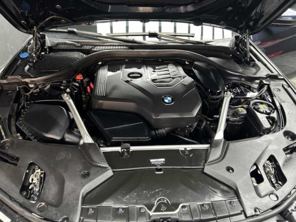 BMW 5 Series - Vista 7