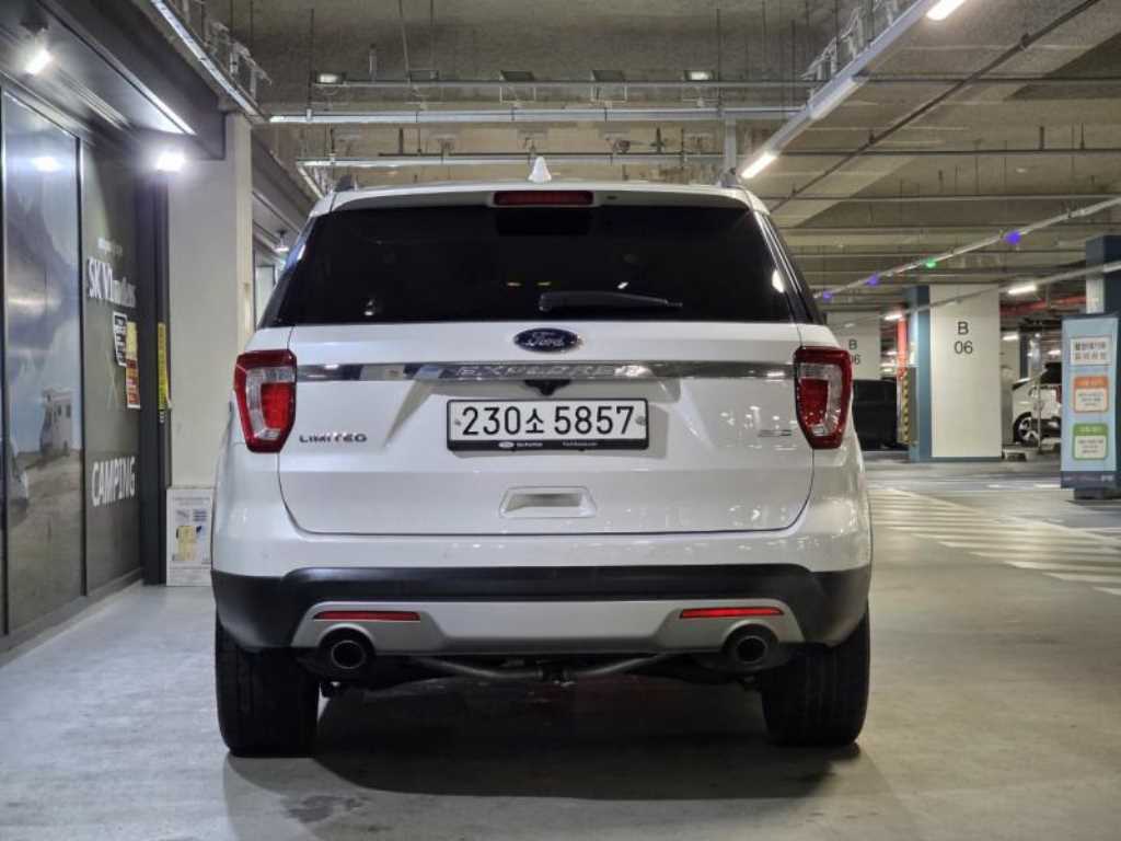 Ford Explorer - Vista 4