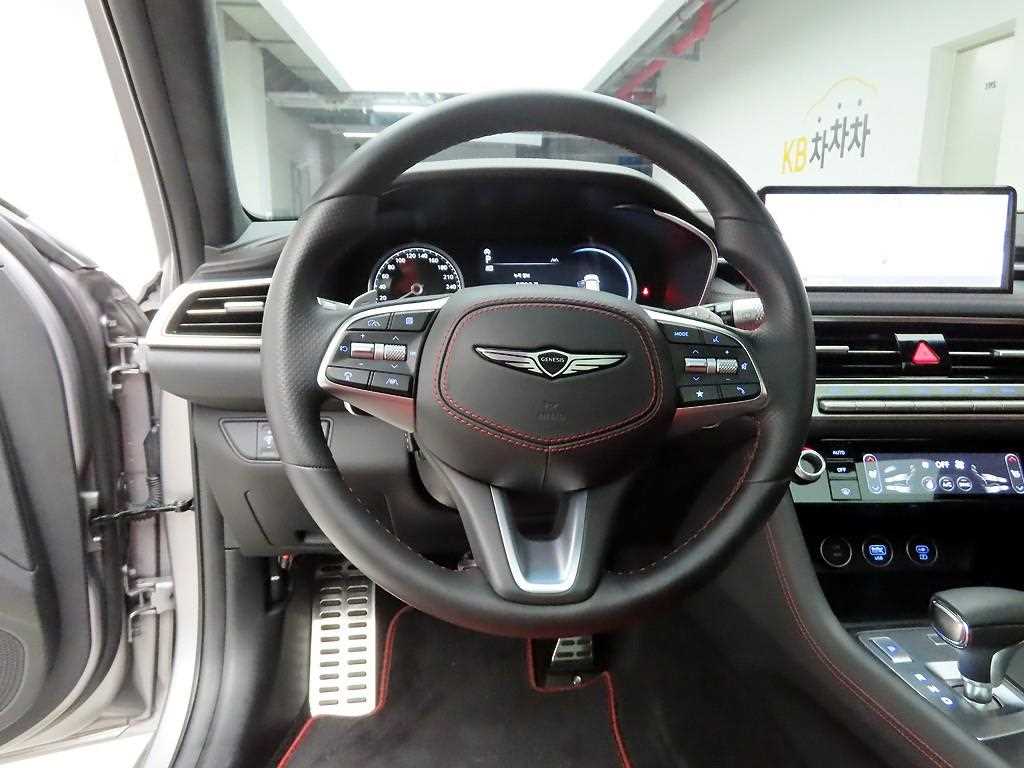 Genesis G70 - Vista 7