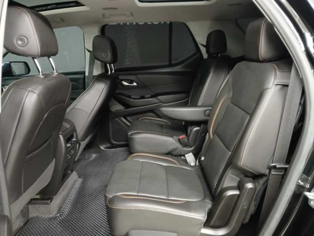 Chevrolet Travers - Vista 7