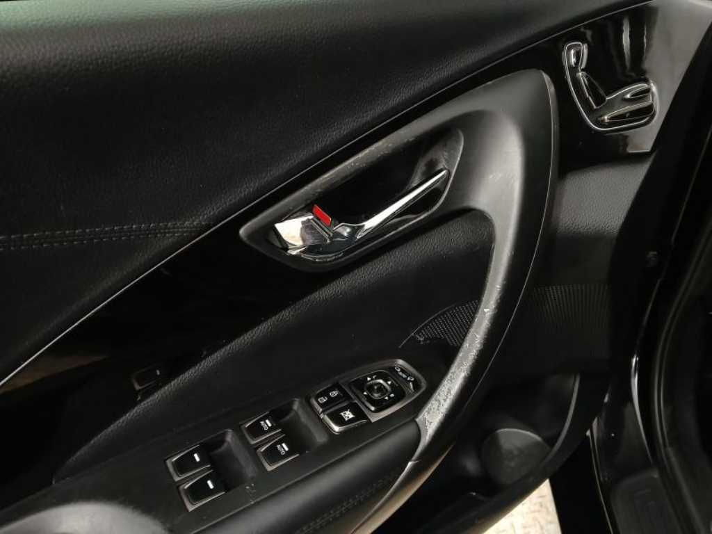 HYUNDAI Grandeur - Vista 11