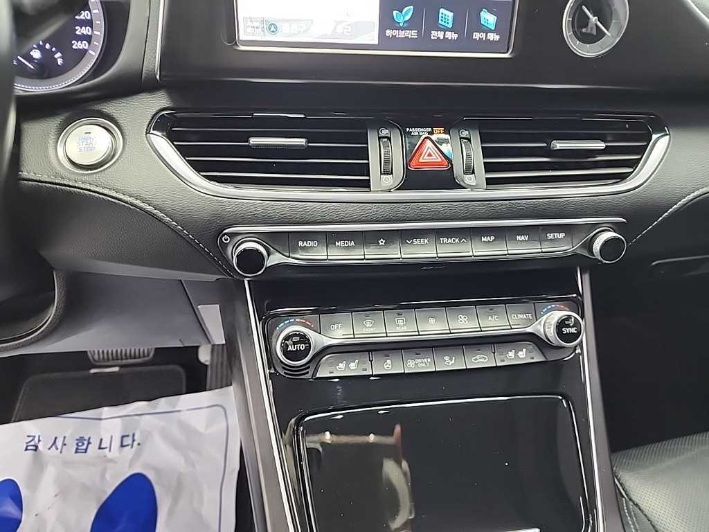 HYUNDAI Grandeur - Vista 10