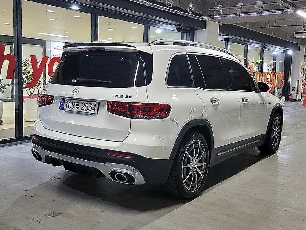 Mercedes Benz GLB Class - Vista 4